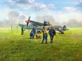 ICM 1/48 Scale WWII RAF Airfield Set, Spitfire Mk.IX & Spitfire Mk.VII, RAF Pilots & Ground Personnel (7 Figures) Model Kit
