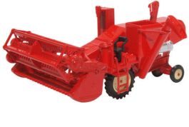 Oxford Diecast 1/76 Scale Combine Harvester Red Die Cast Model 