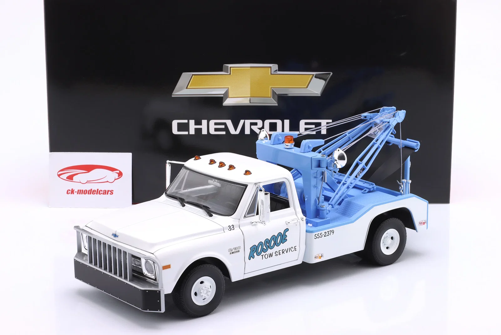 Chevrolet C-30 Tow truck Roscoe Tow Service 1969 white / blue 1:18 Greenlight