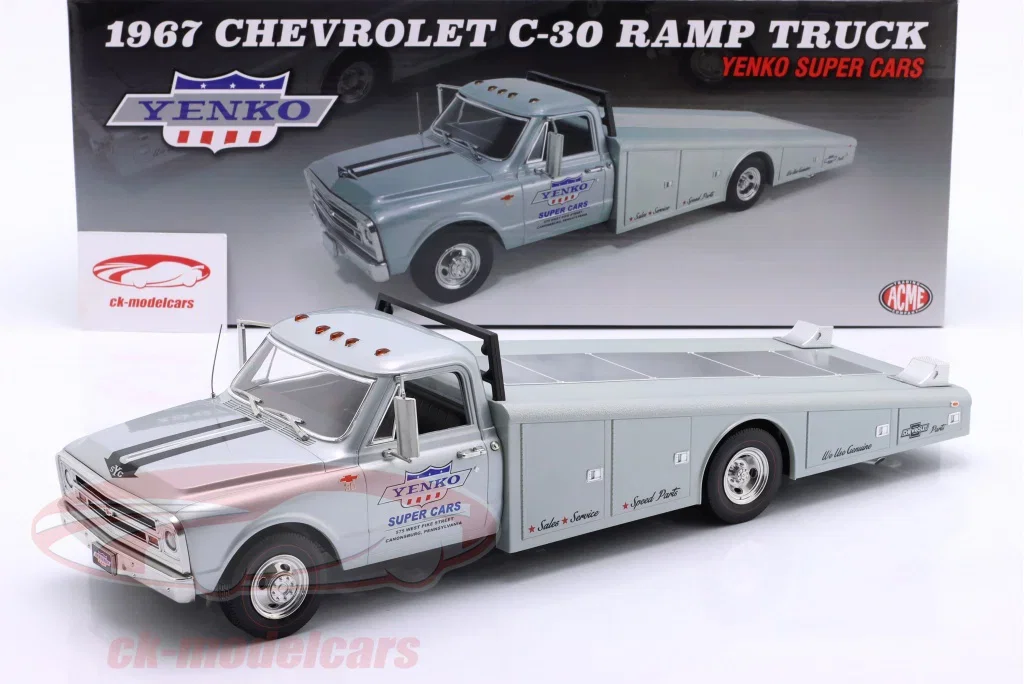 Chevrolet C-30 Ramp Truck Yenko Super Cars 1967 hellgrau 1:18 GMP