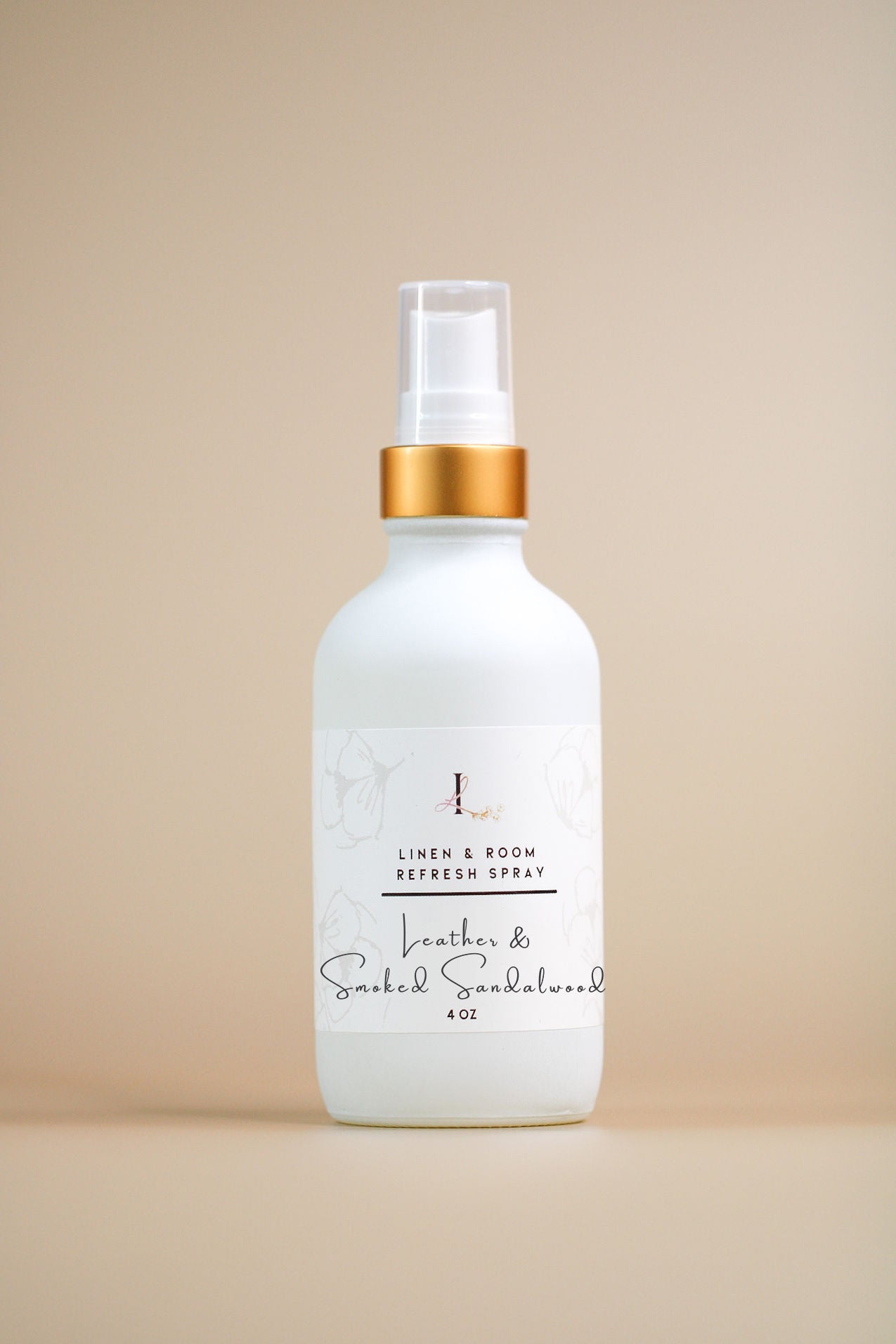 Leather & Smoked Sandalwood | Long Lasting Linen &  Room Refresh
