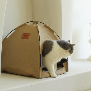 Tent-Shaped Cat Bed