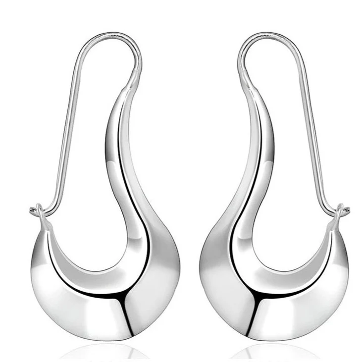 Elegant Silver Drop Earrings with Modern Design