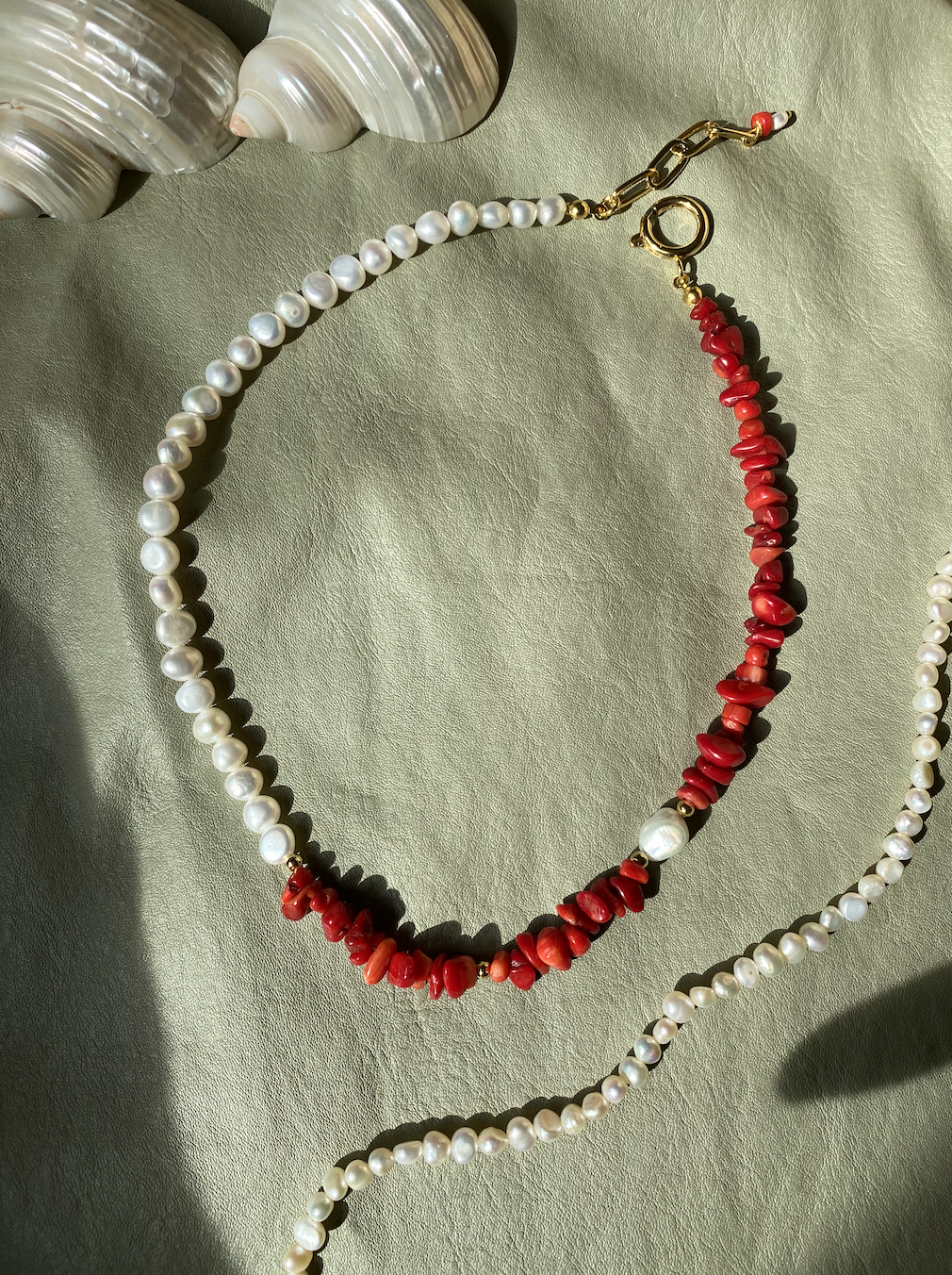 Big Pearl and Coral - Necklace