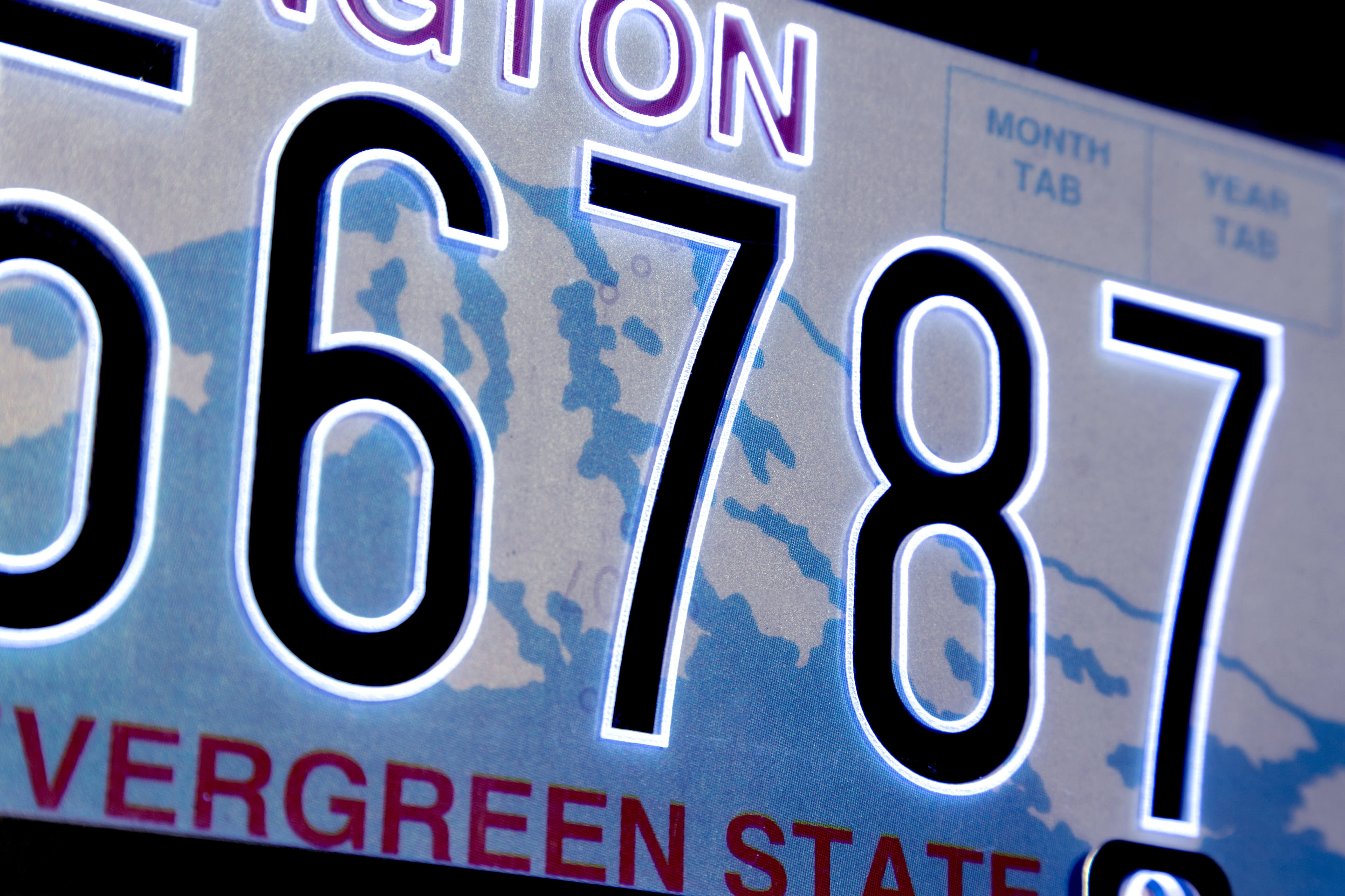 (Car) Kit 1P L.E.D license plate cover [Single Cover]
