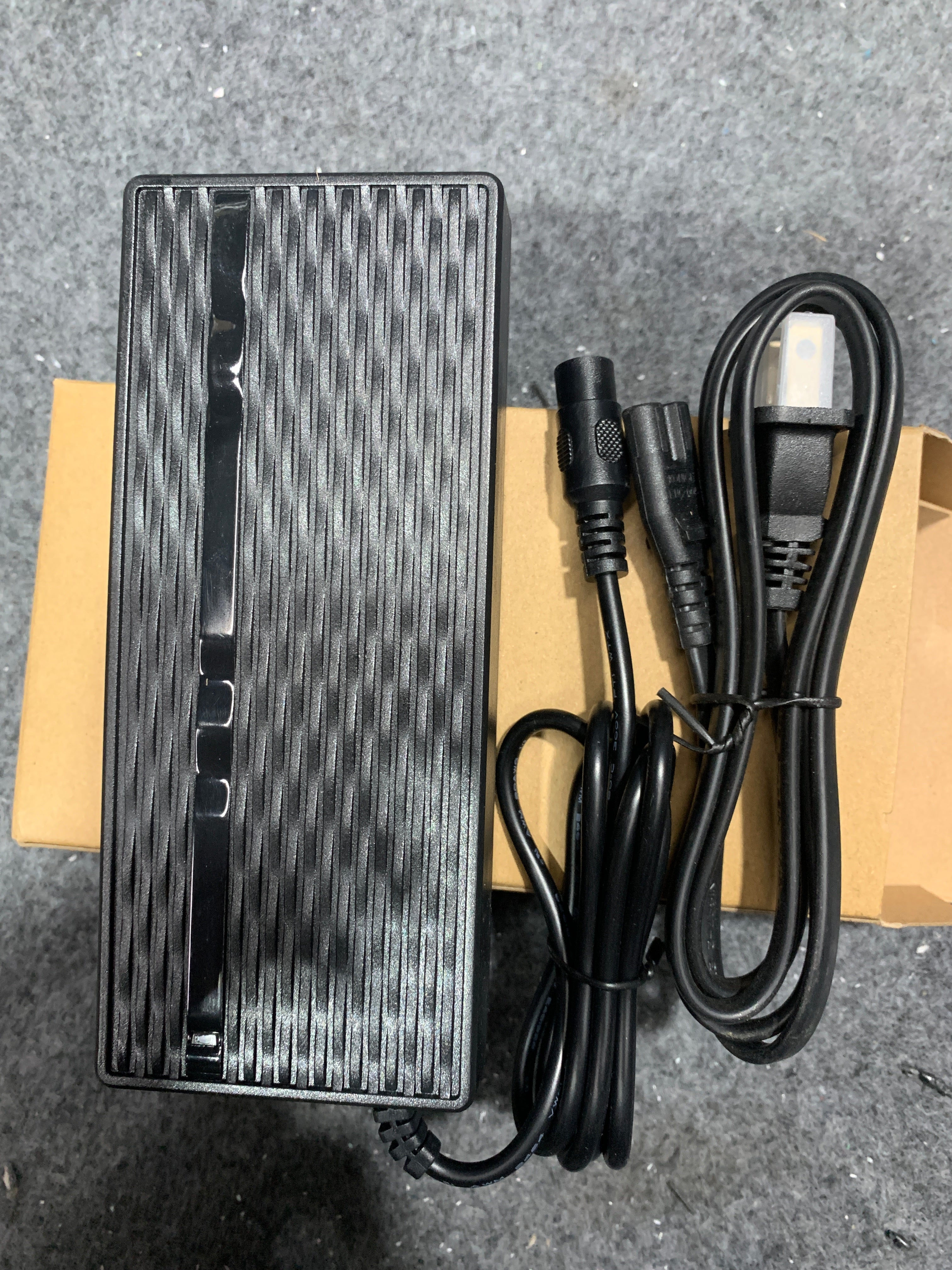 UrbanDrift G63 Charger