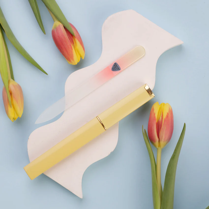 Single Glass Nail File in Yellow/Orange with Hard Case
