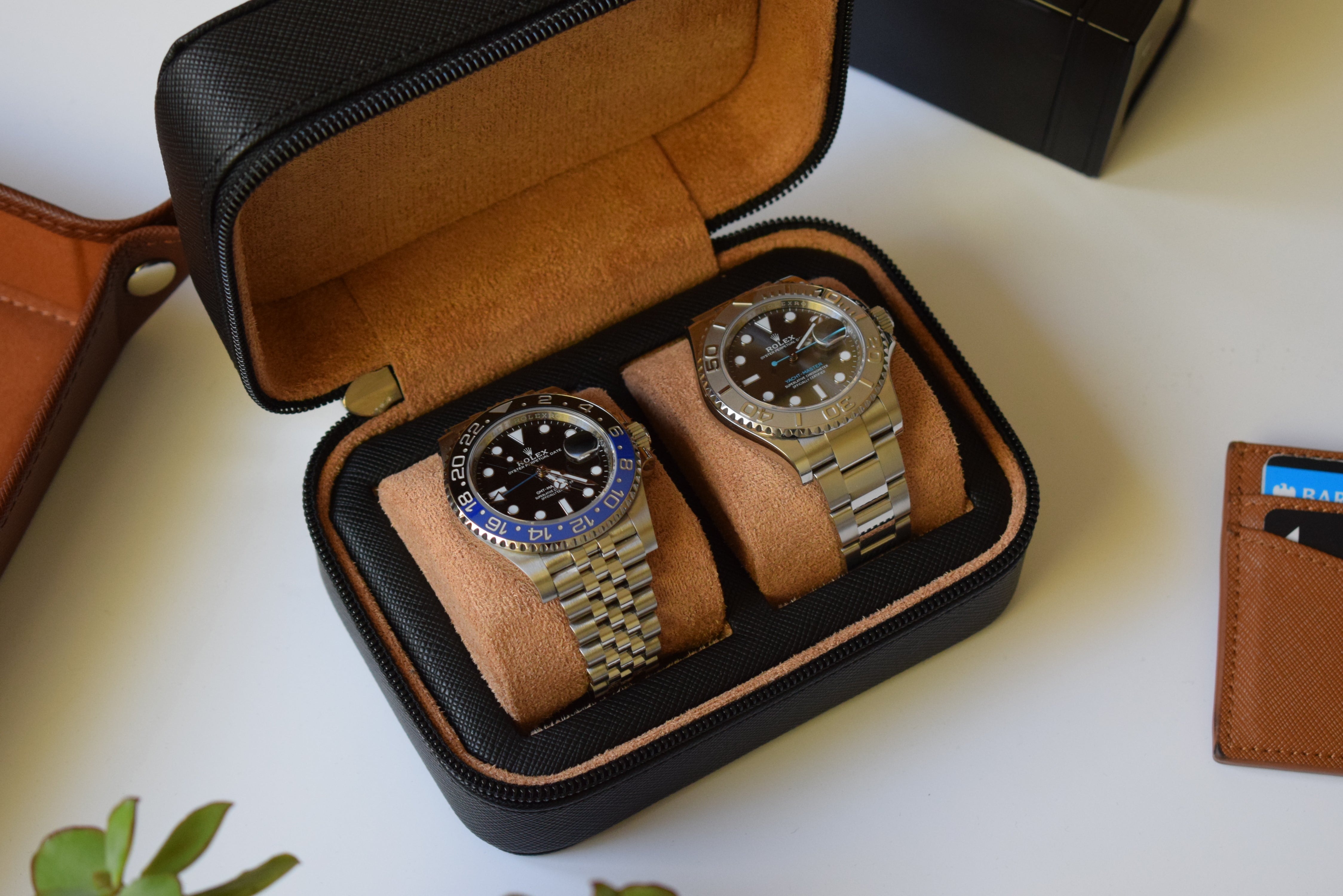 Onyx Black on cognac zip box - 2 watches