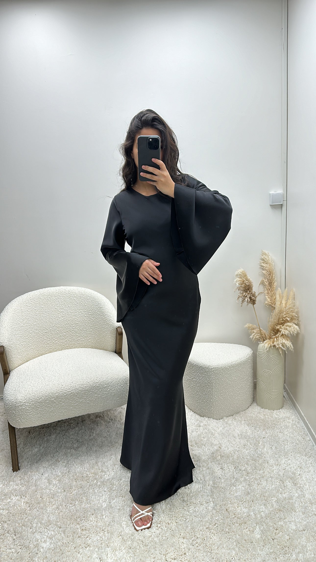 Robe Longue En Satin Noire Tina