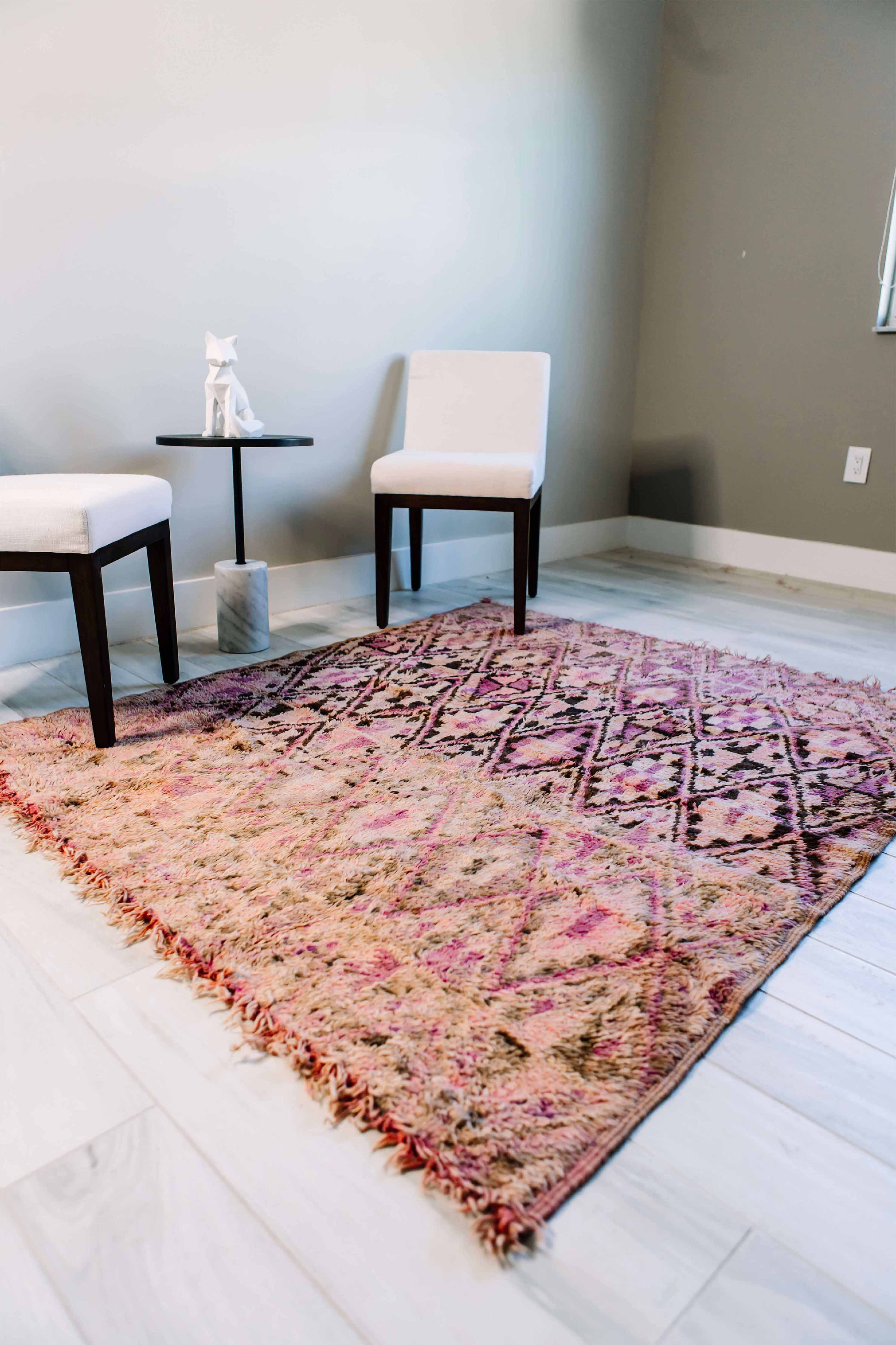 Amore Adore Vintage Moroccan Rug 5'1"x5'10" (Wool)