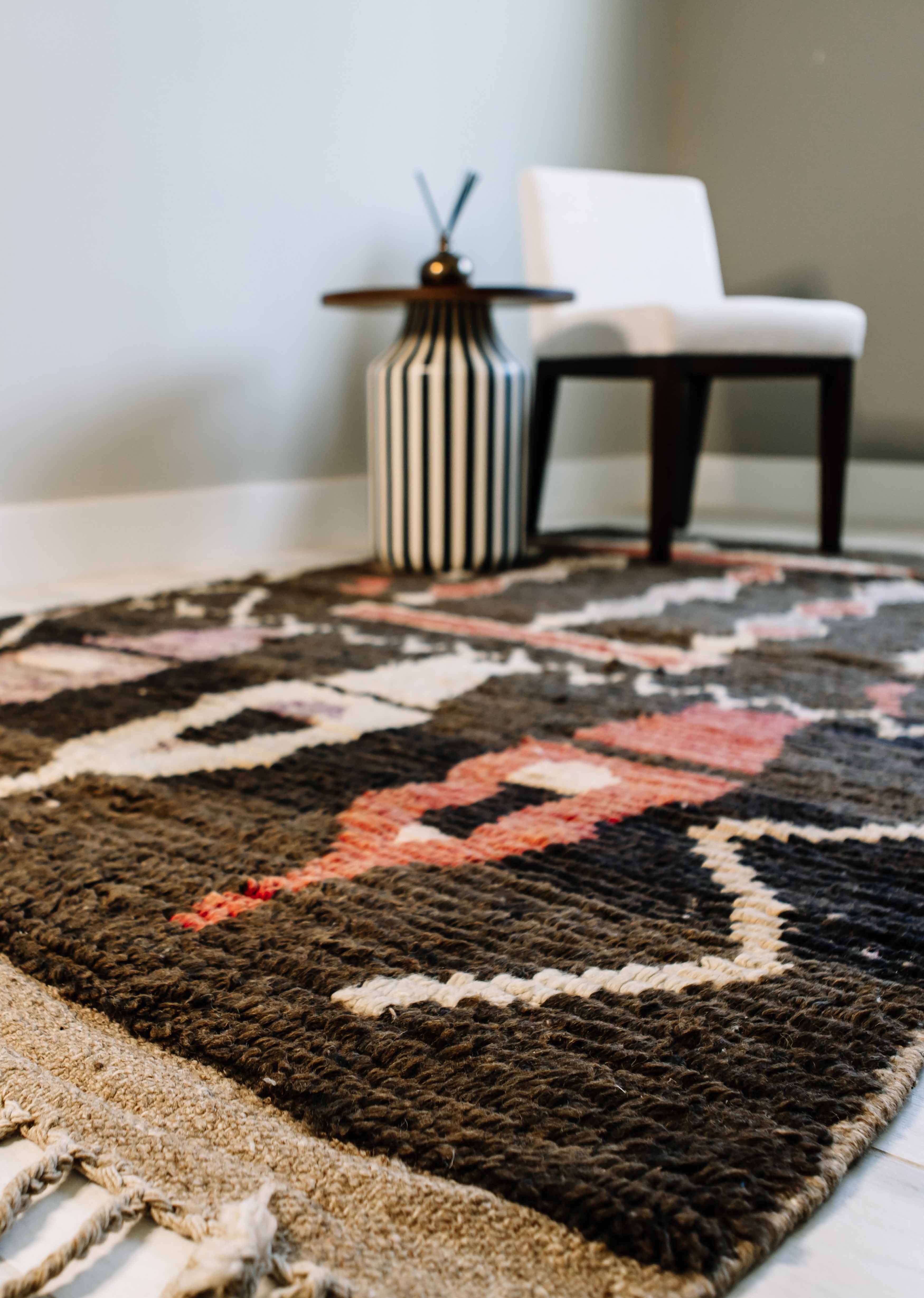 Love At First Vintage Moroccan Rug 5'x8' (Wool)