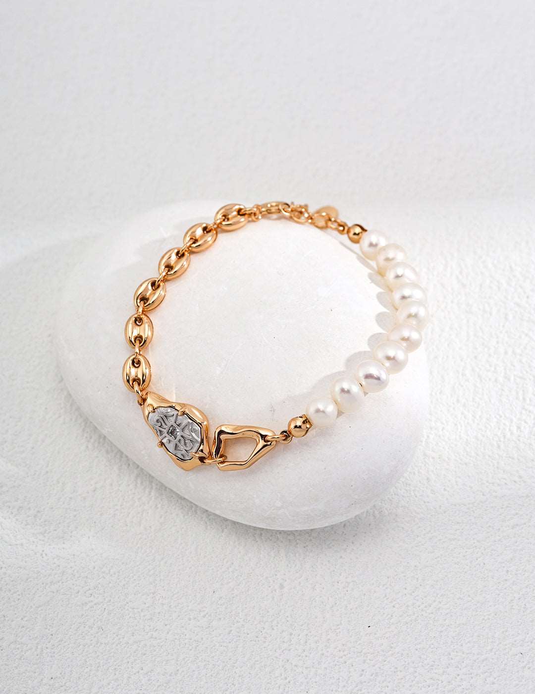 【Luminous Elegance】18K Gold-Detailed Sterling Silver Natural Pearl Bracelet