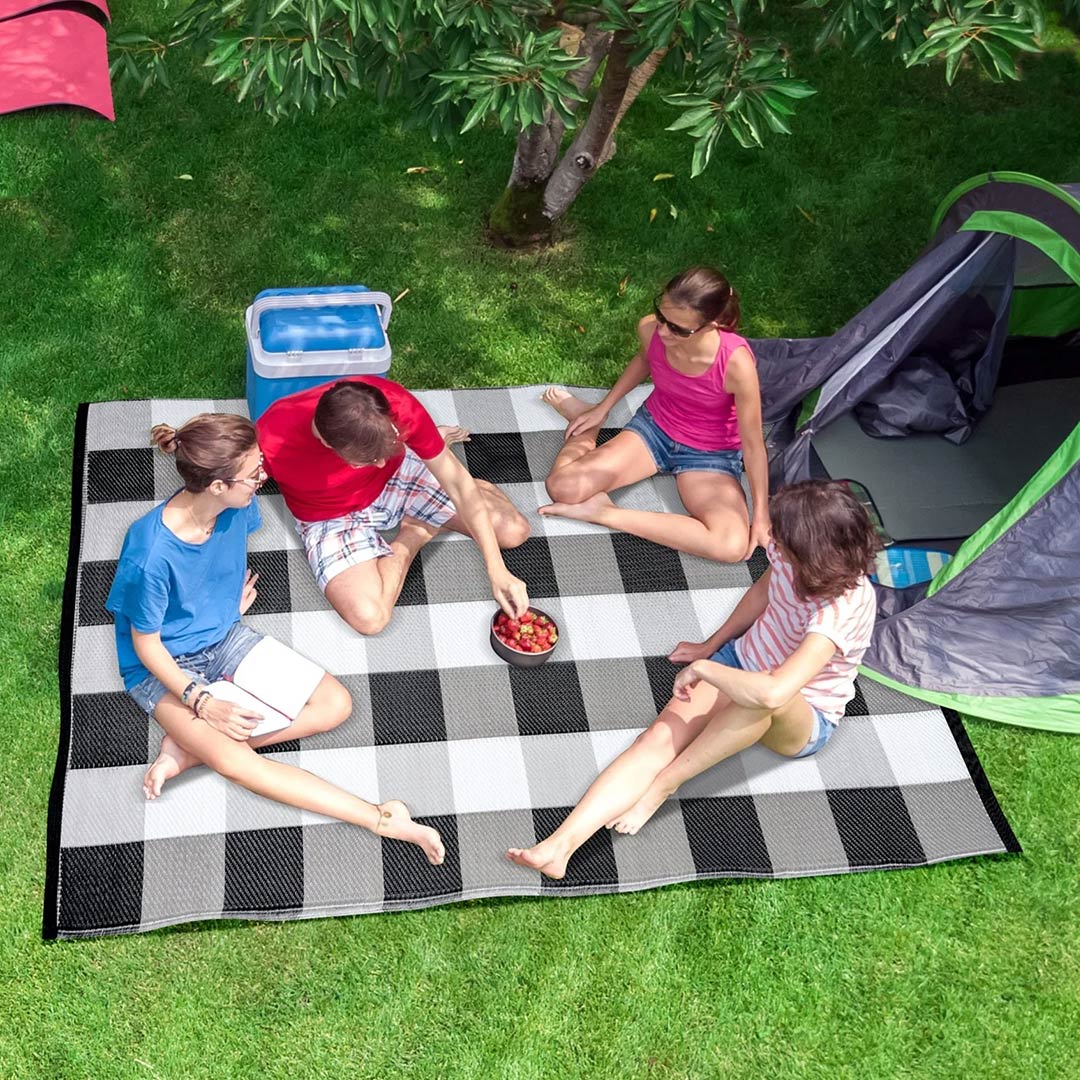 Veranda Plaid Waterproof Plastic Outdoor Area Rug