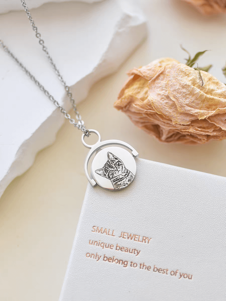Custom Pet Face Swing Necklace™
