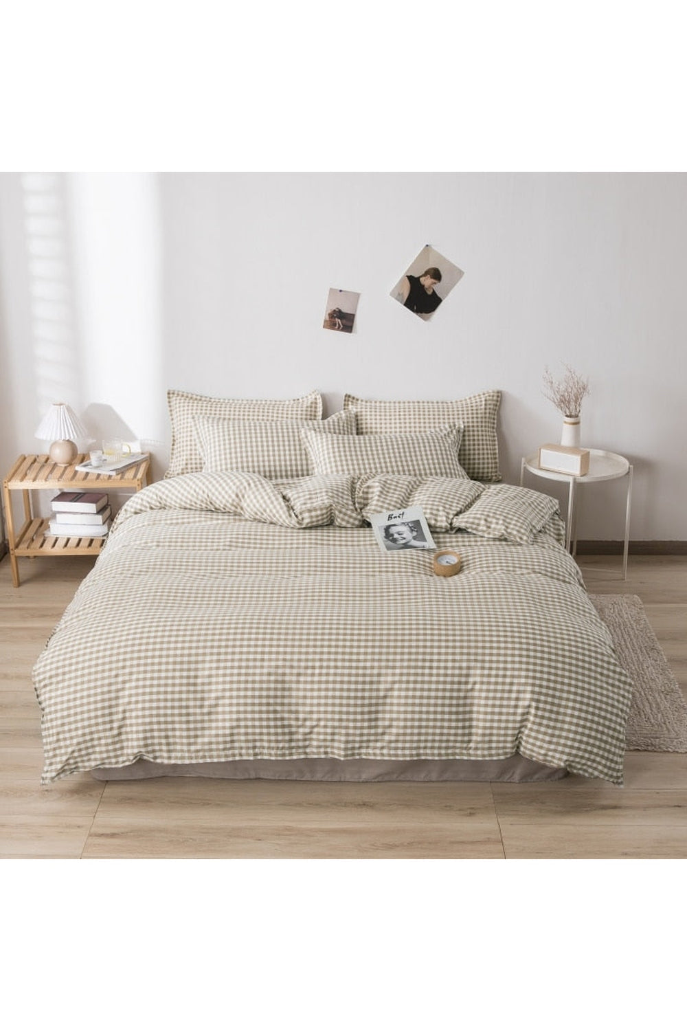 Minimalist Comforter Bedding Ensemble