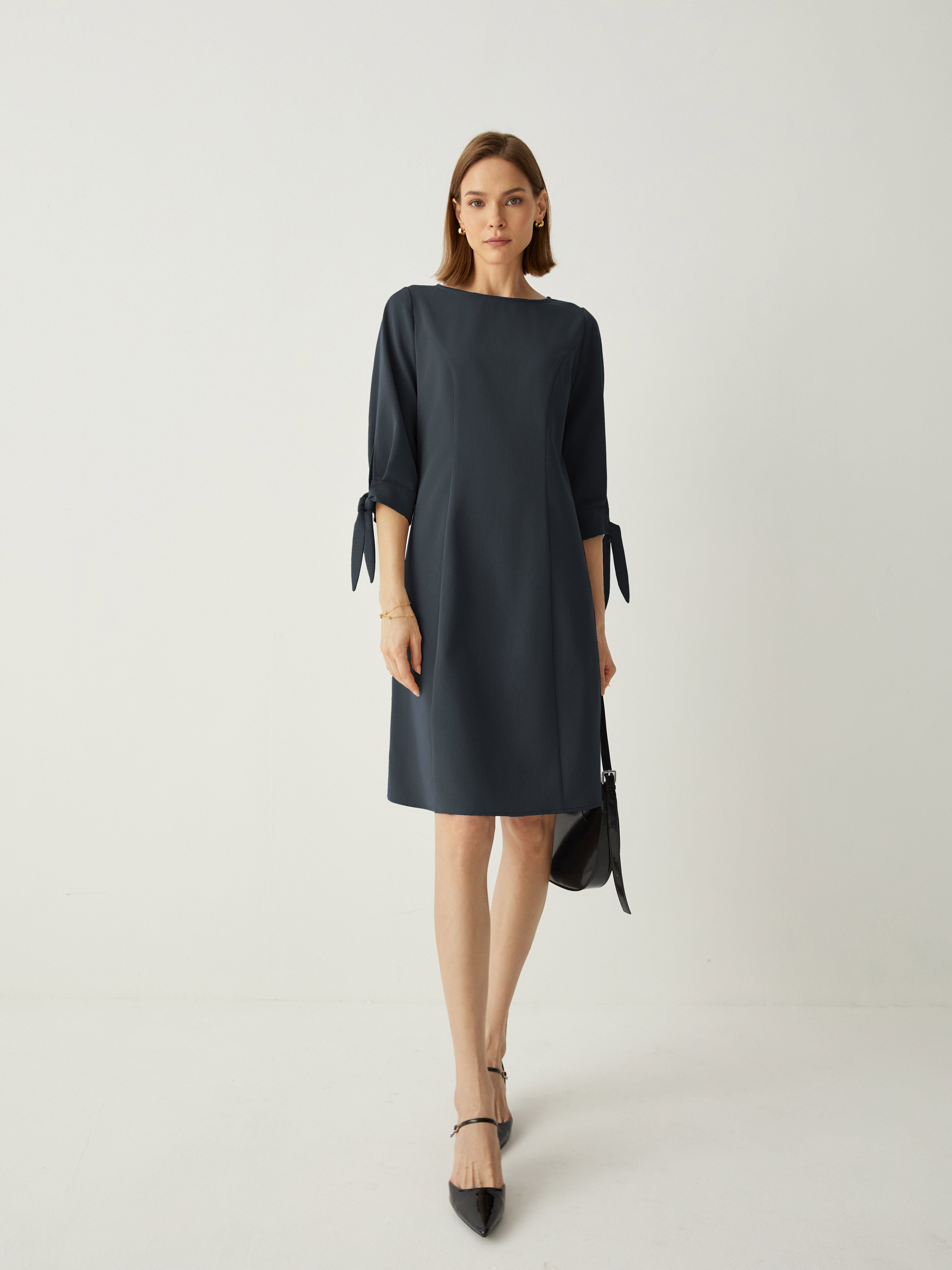 Recycled-Fiber-Blend Tie-Cuff 3/4 Sleeves Classic Shift Dress