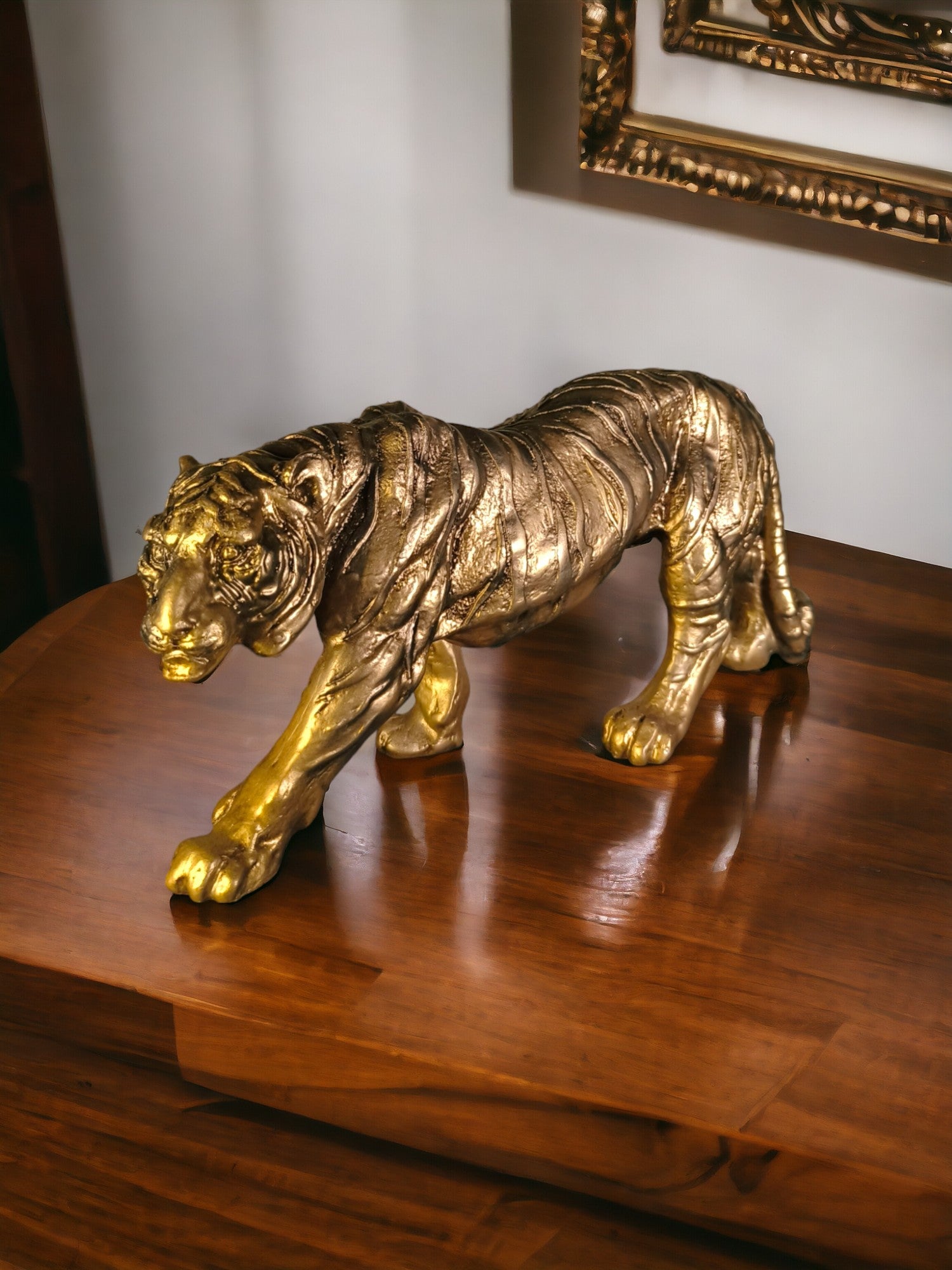 Bengal Tiger Statue - Majestic Wildlife Home Décor