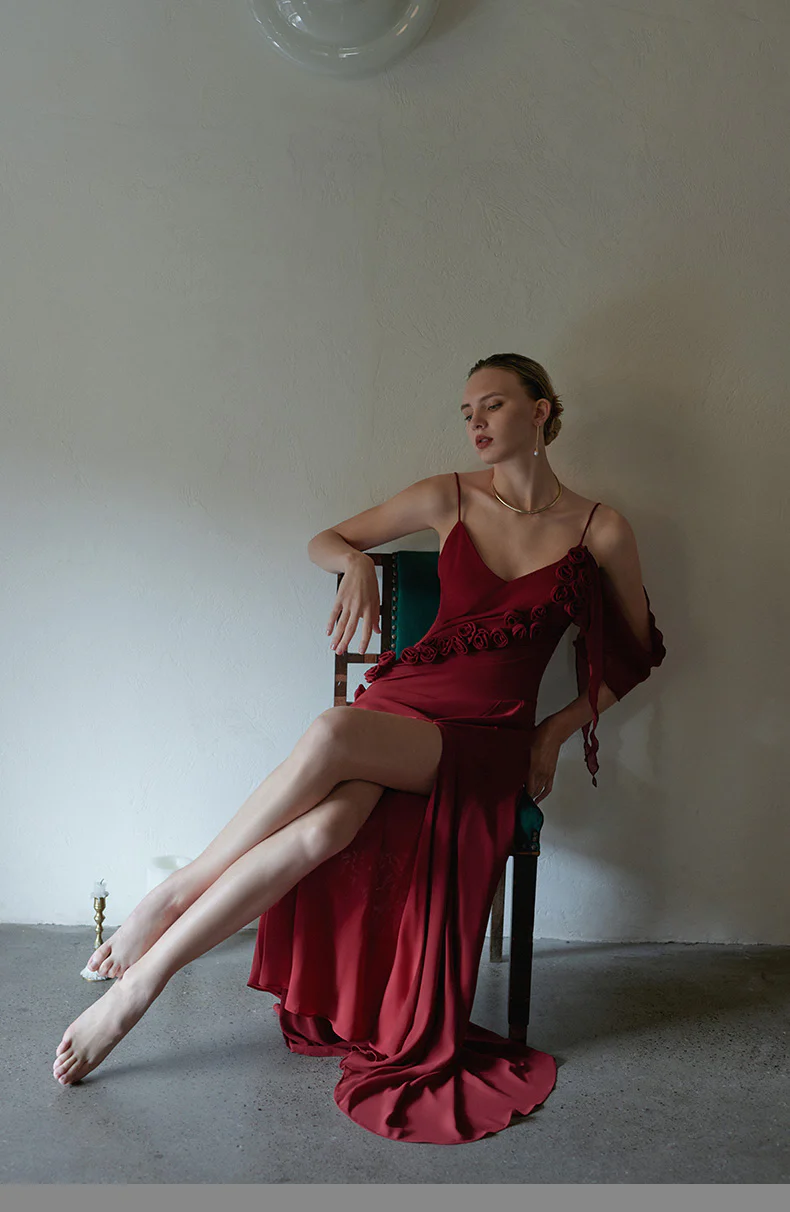 red bridal morning gown, can be worn daily as a light luxury, niche, high-end banquet performance, dinner party dress