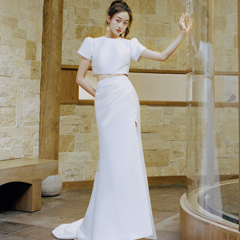 French light wedding dress simple small tail white slimming fish tail Korean high-end feeling small dress