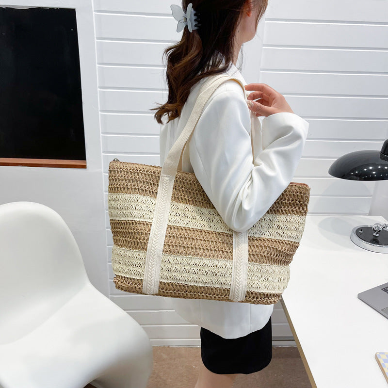 Women's Large Capacity All-match Commuter Straw Woven Bag