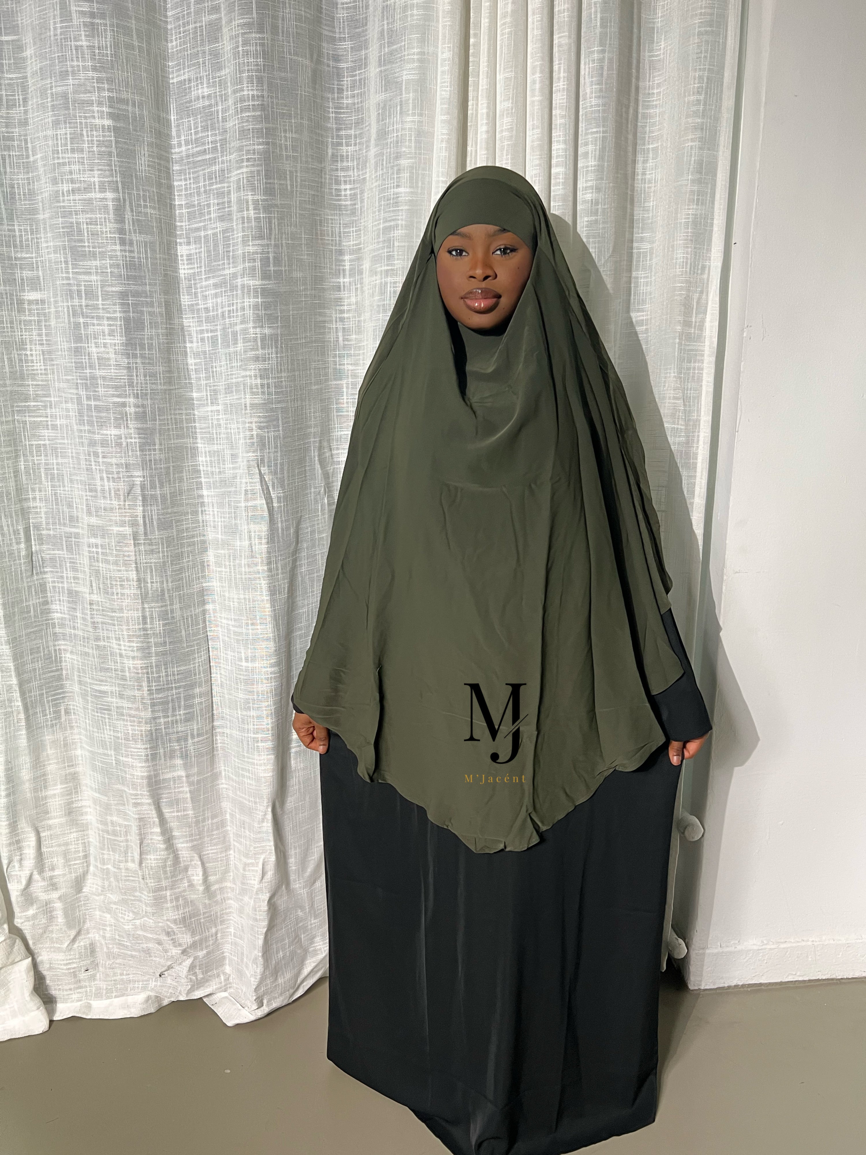 Black Pocketed Lila Abaya