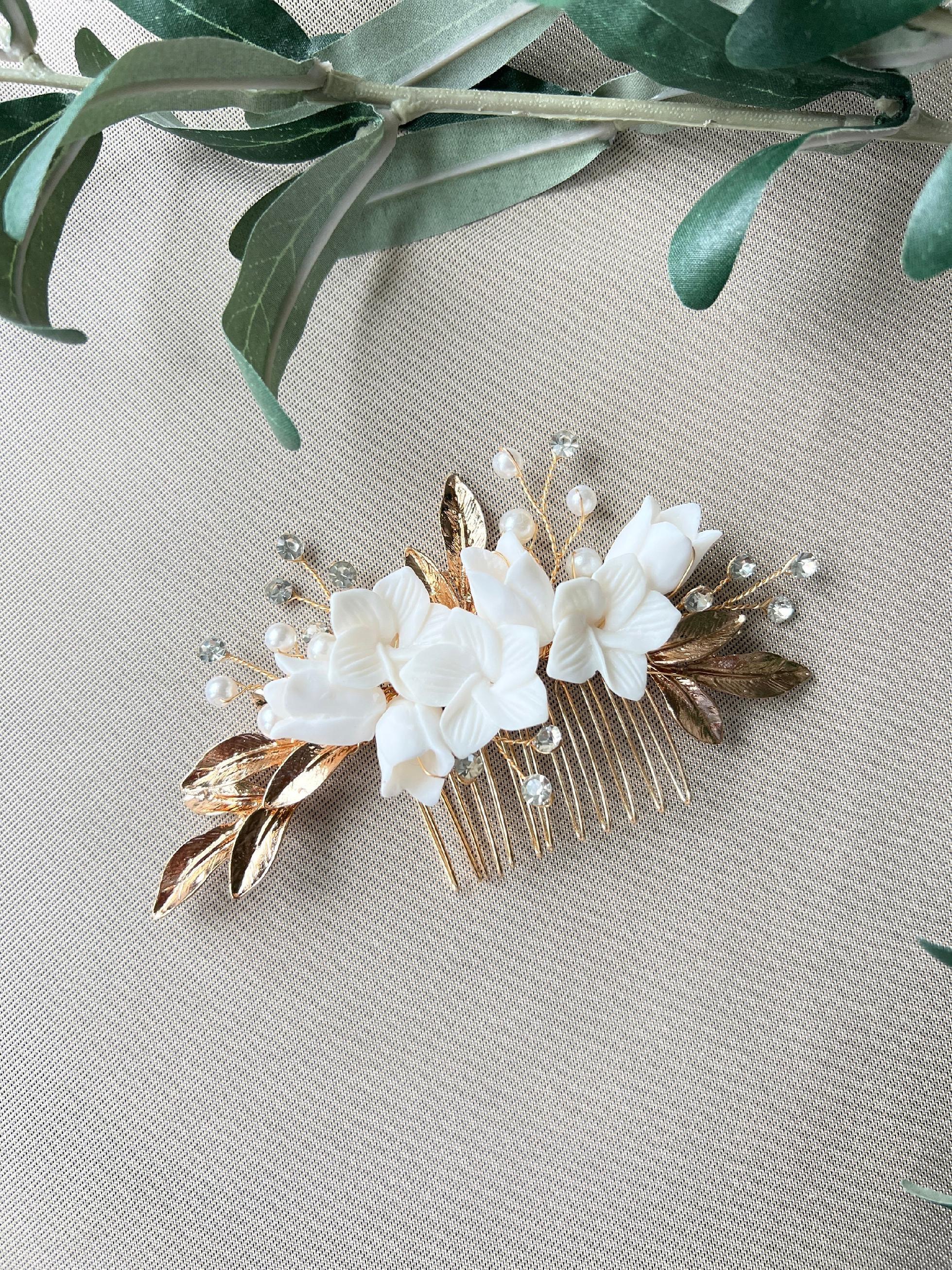 Haarschmuck, rosegold, weiße Blüten, floraler Haarkamm, Braut Hochzeit, hochwertiger Brauthaarschmuck, Brautfrisur