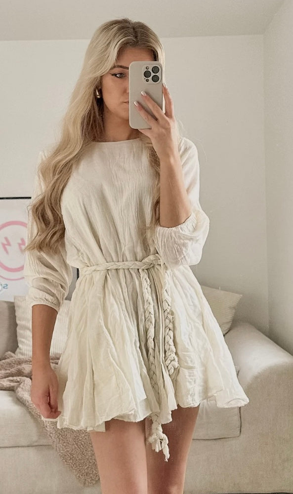 Kleid mit Zopfgürtel