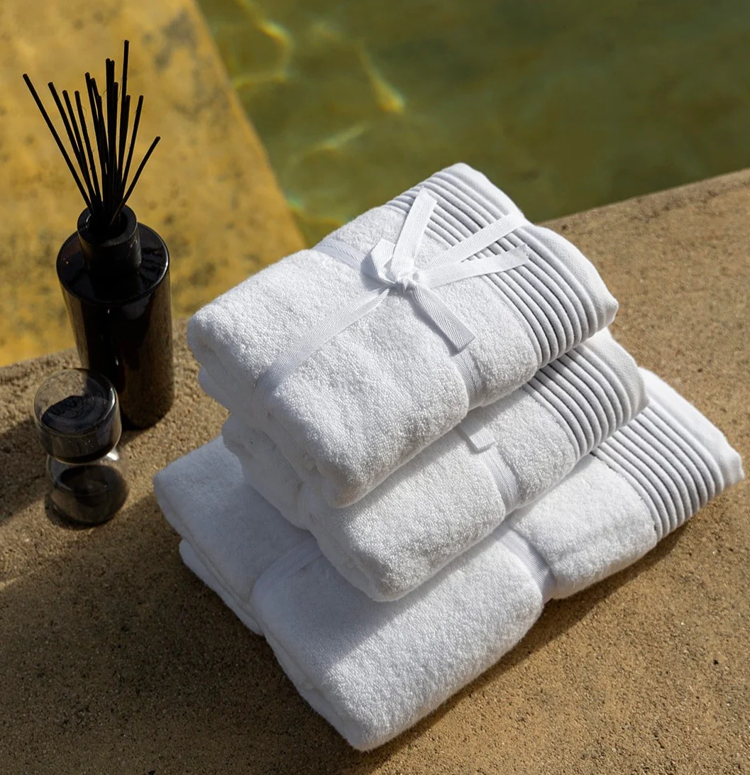 Pure Elegance. Fluffy Bath Towel