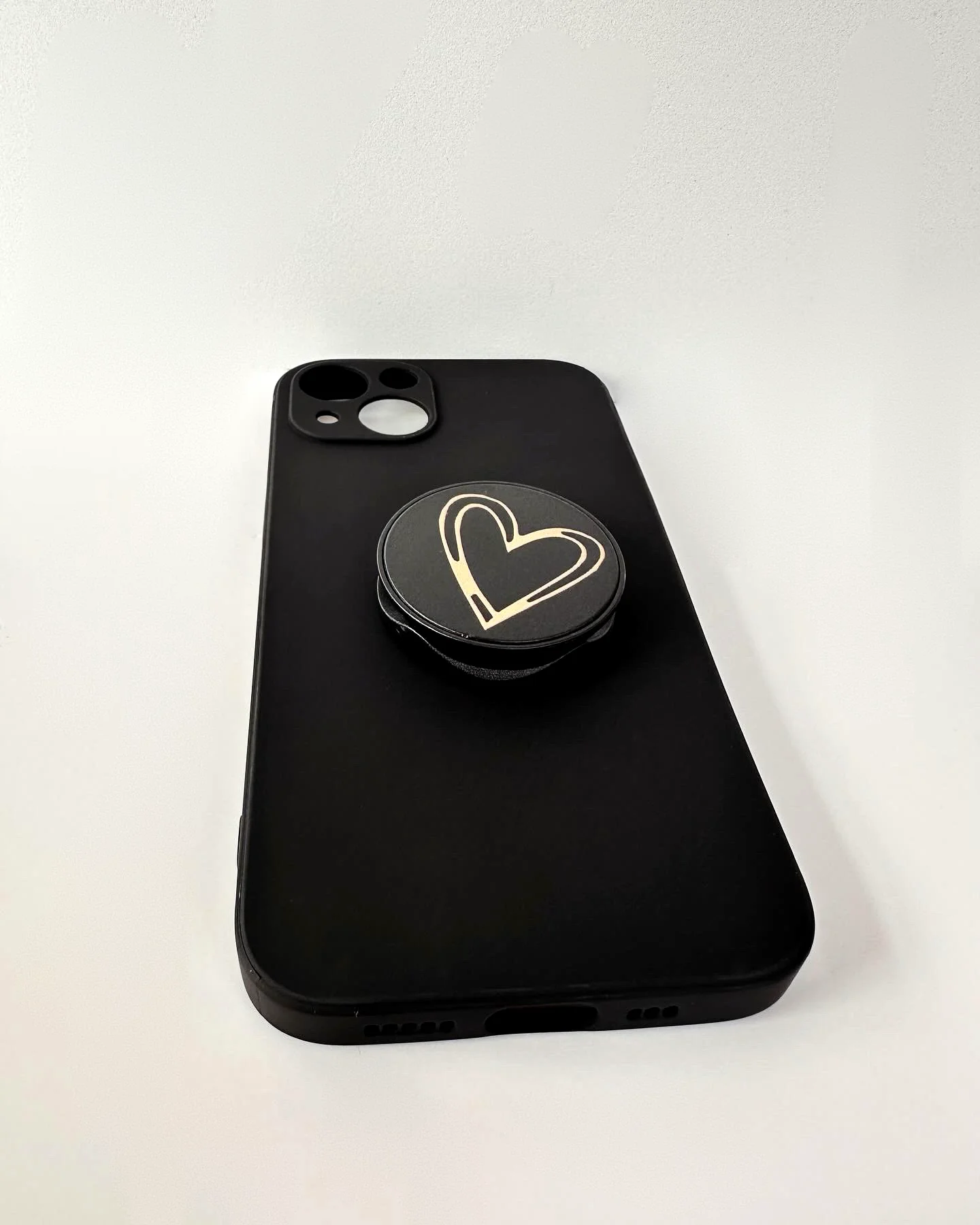 Secure Midnight Heart Black Phone Case with Pop Socket