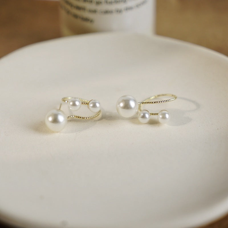 Pearl ear-rings