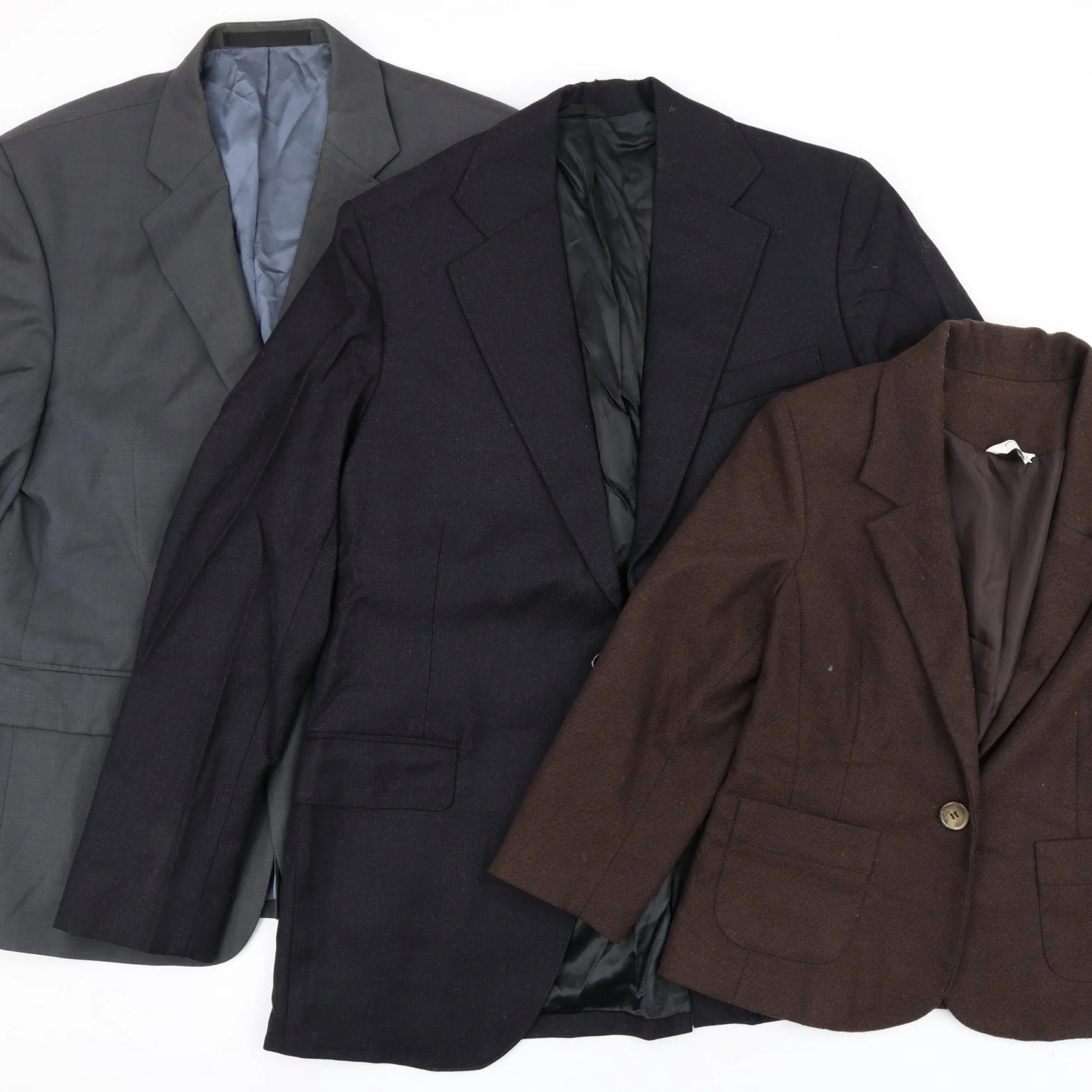 Wholesale Men's Suit Jackets Bundle & Includes Vintage 15-20 Items