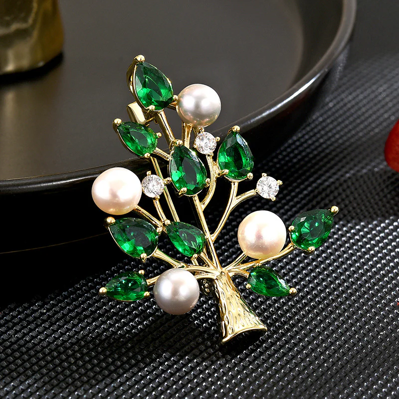 Christmas tree pearl brooch