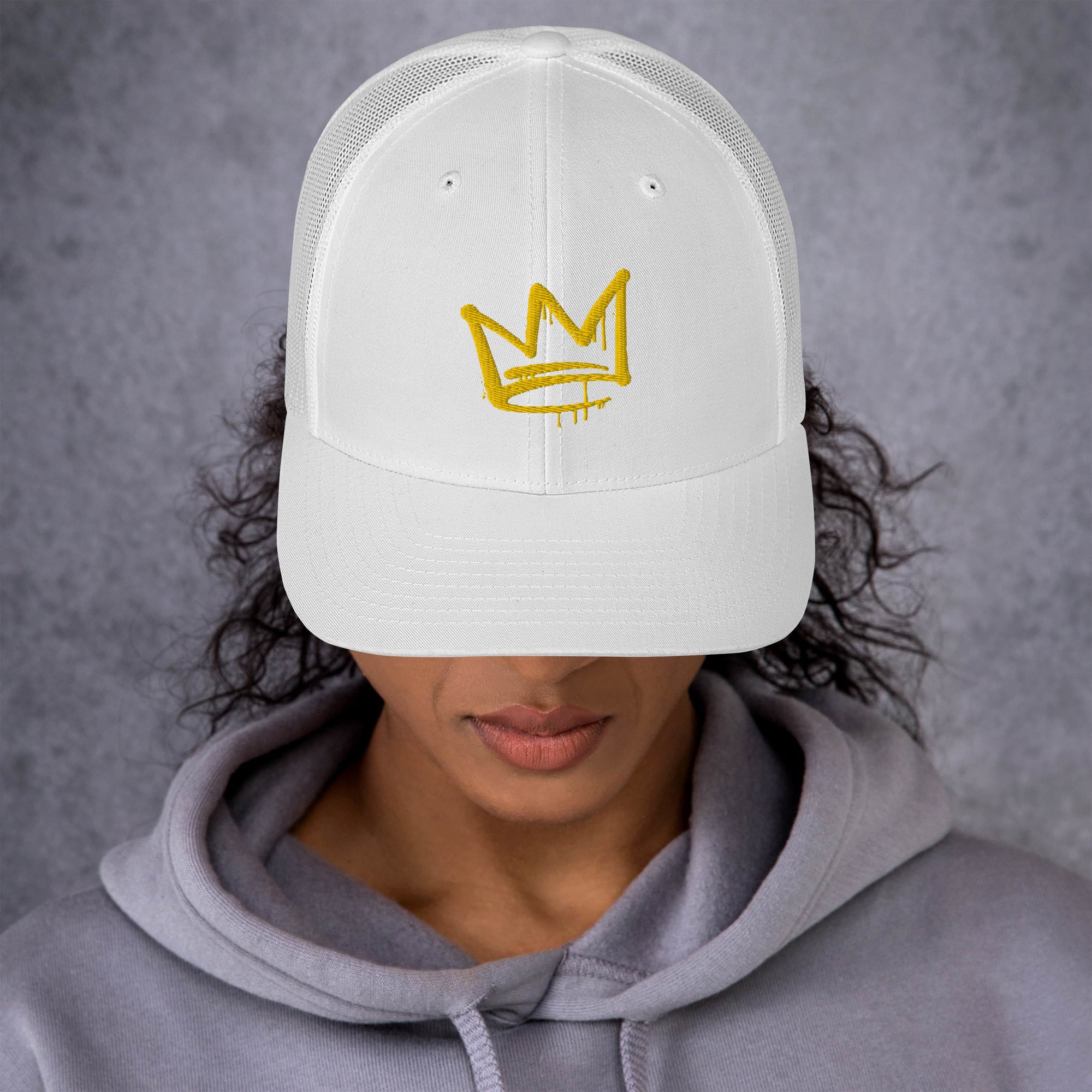 Customz Club Trucker Cap Gold Crown