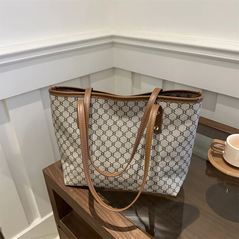 Classic Monogram Tote Bag – Elegant and Versatile