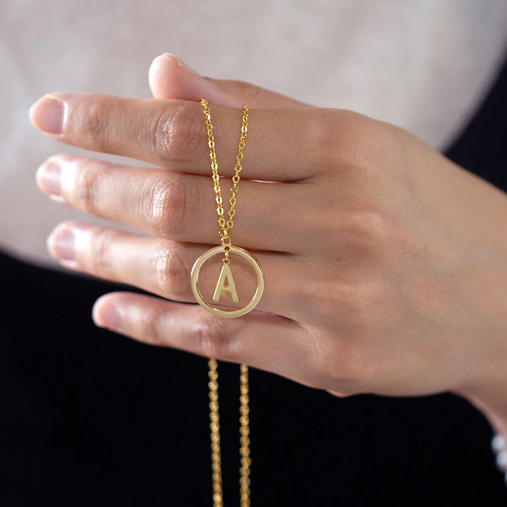 Elegant Monogram Custom Initial Pendant Necklace in Gold