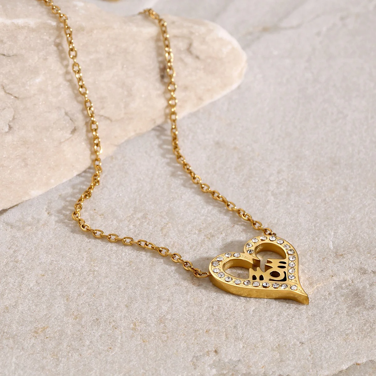 18K Gold Hollow Heart Diamond Necklace