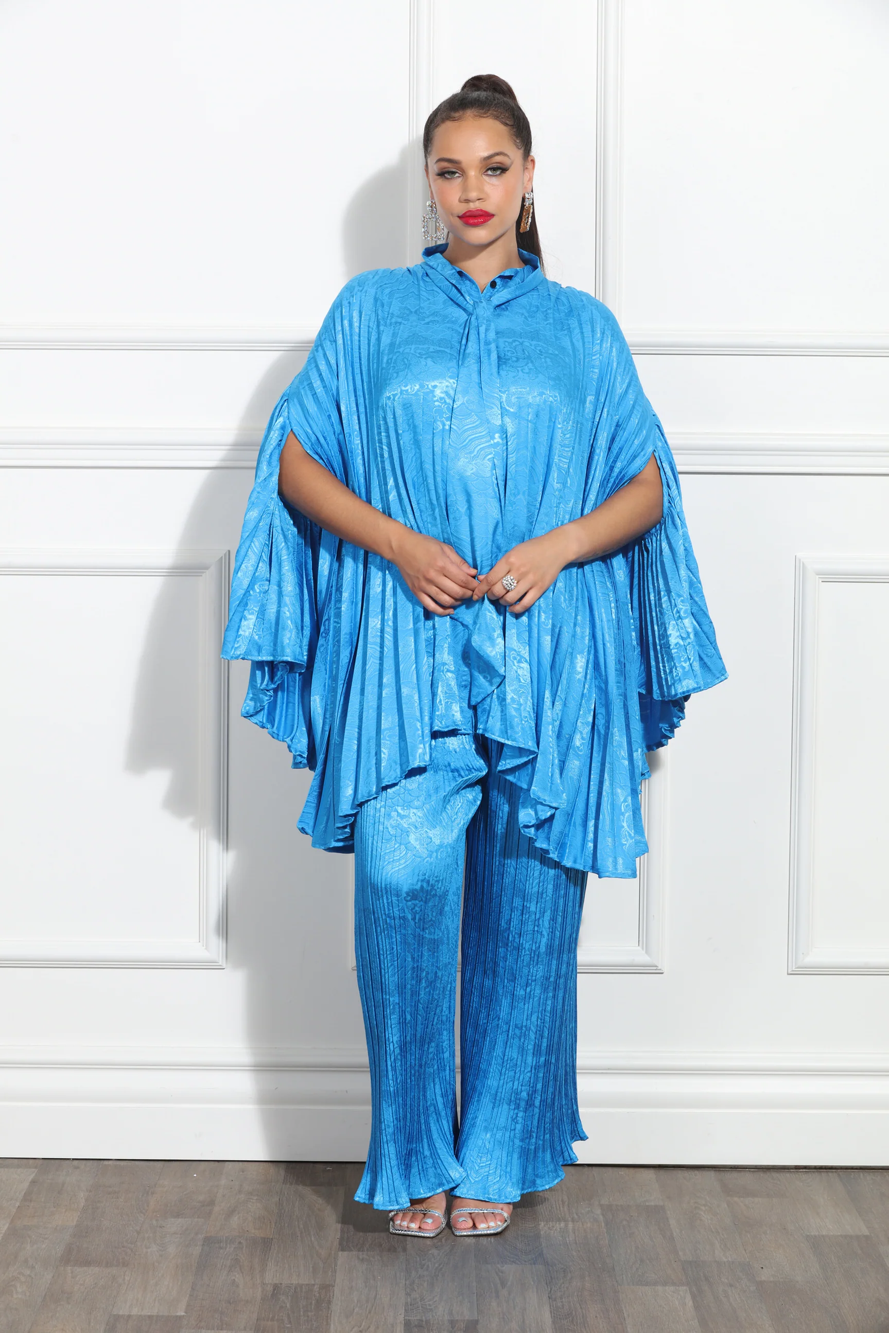 Sunburst Pleats Oversized Poncho Blouse and Wide-Leg Pants in Ocean Blue