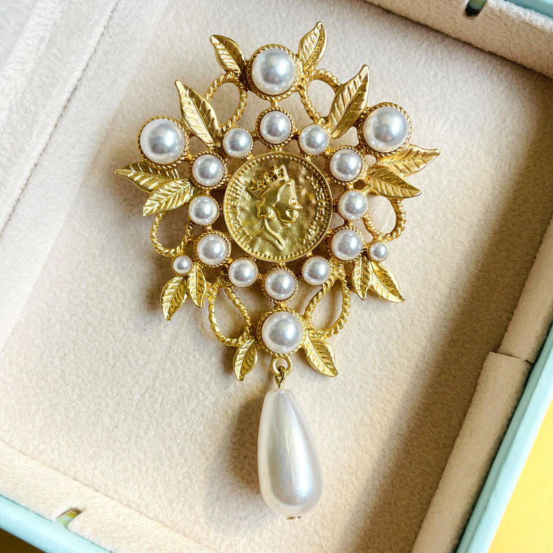 Matte Golden Cameo Vintage Pearl Teardrop Leaf Brooch