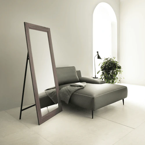 Miroir sur pied noyer 180x80 cm - Élégance et polyvalence pour une déco raffinée