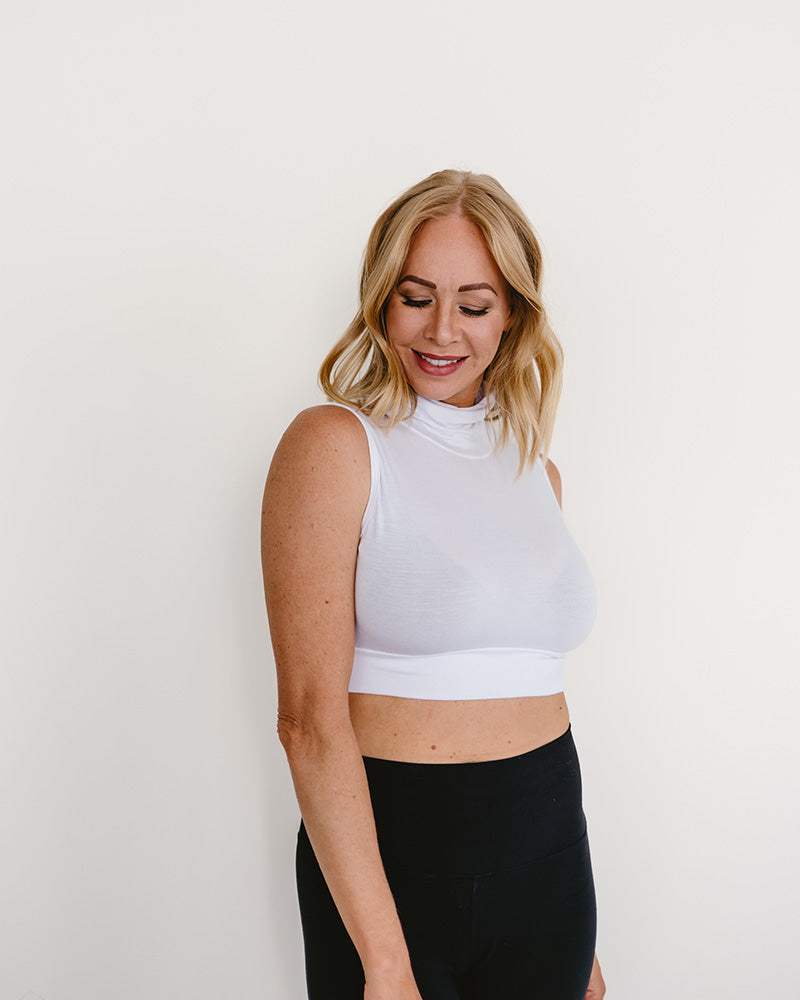Sleeveless Turtleneck Halftee
