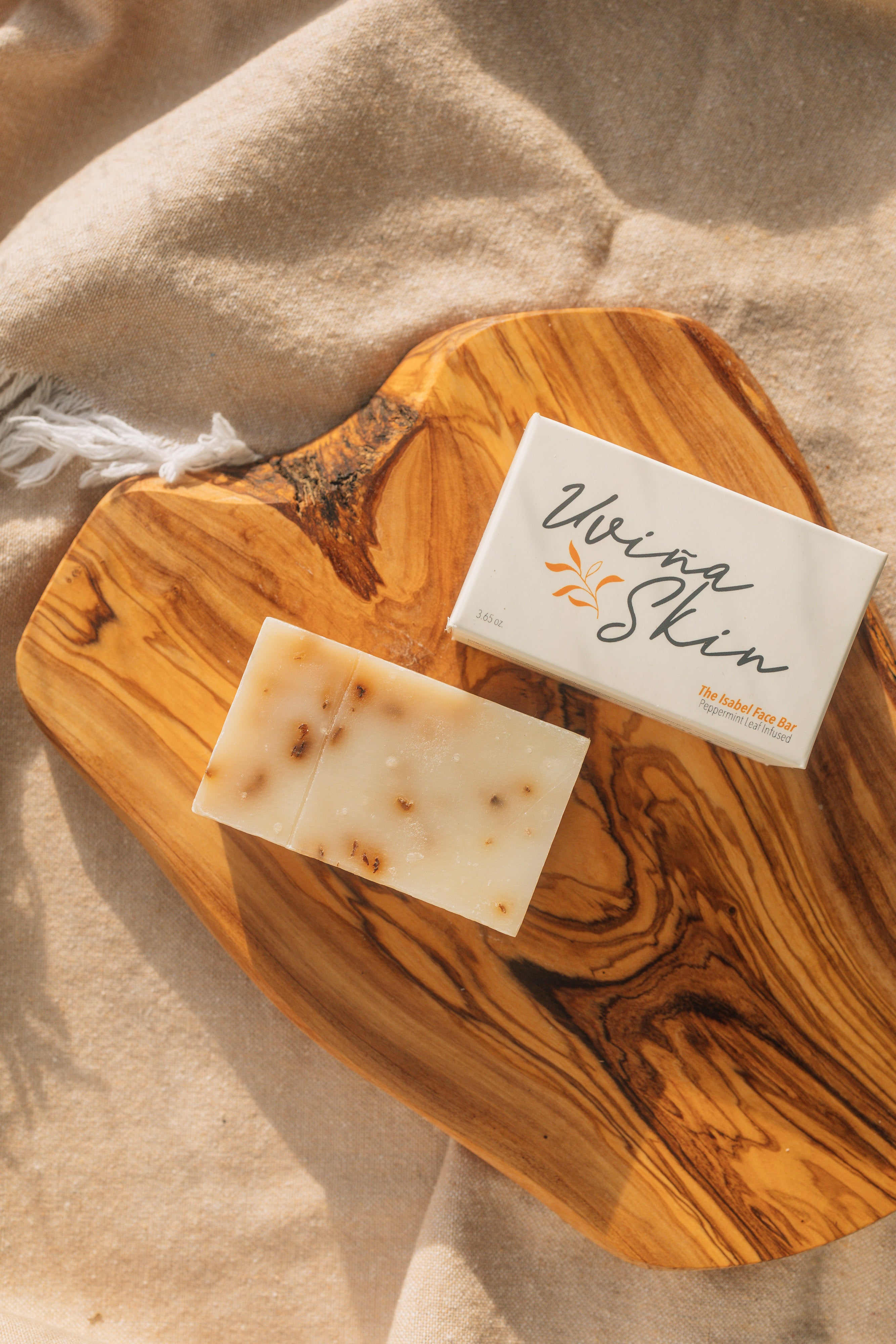 The Isabel Peppermint Cleansing Facial Bar