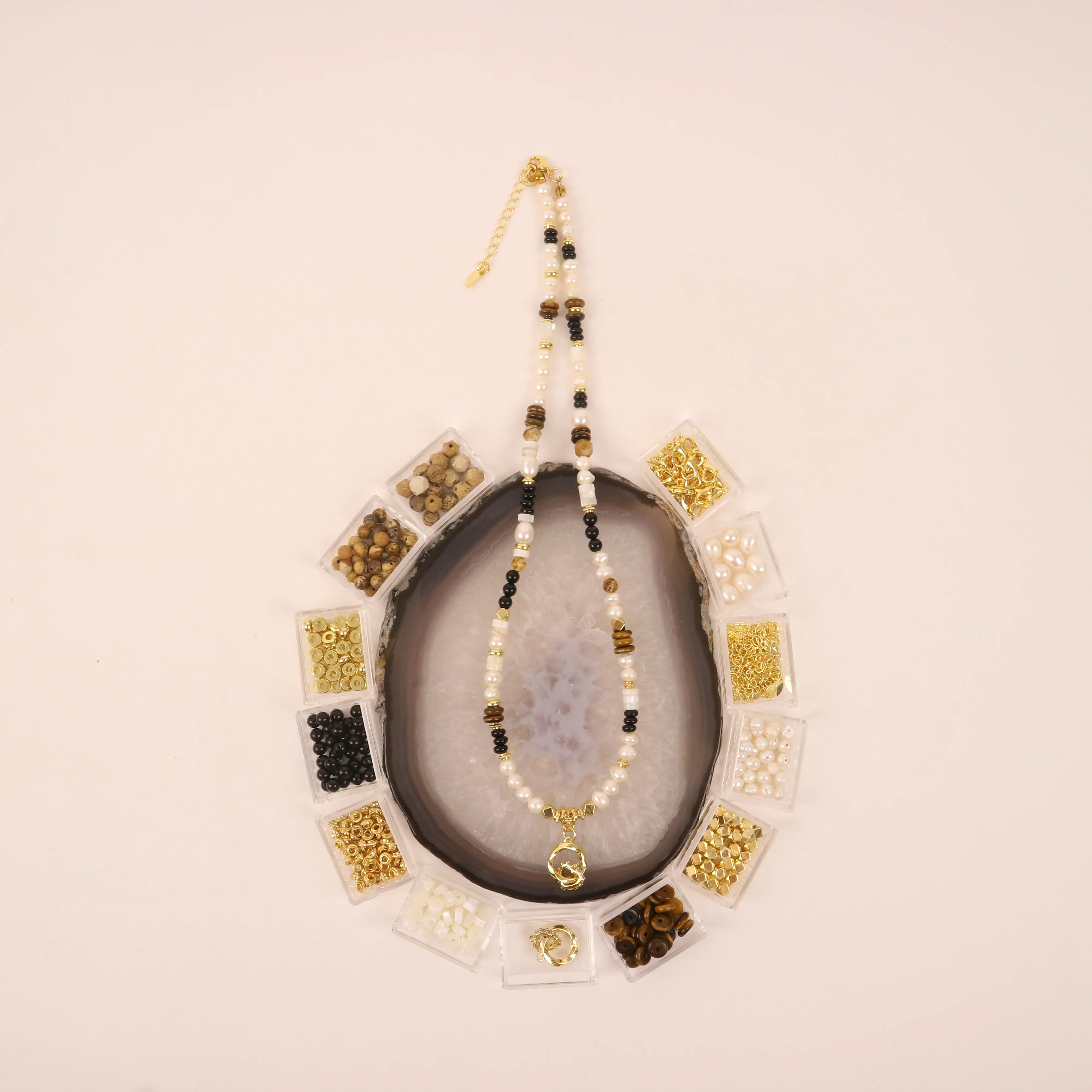 Rynbble Chanel Elegance Necklace Kit
