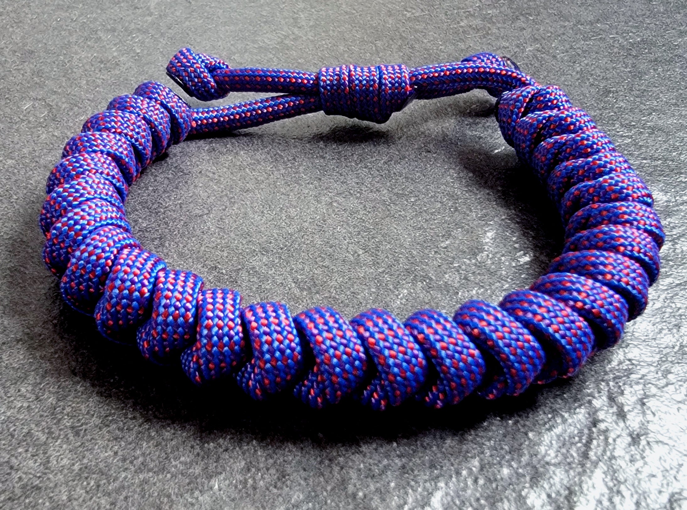 The Executive | Paracord Bracelet