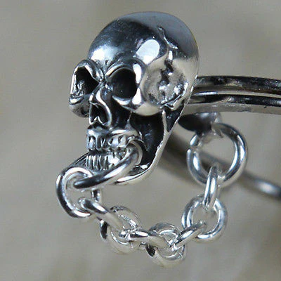 Skull Chain Stud