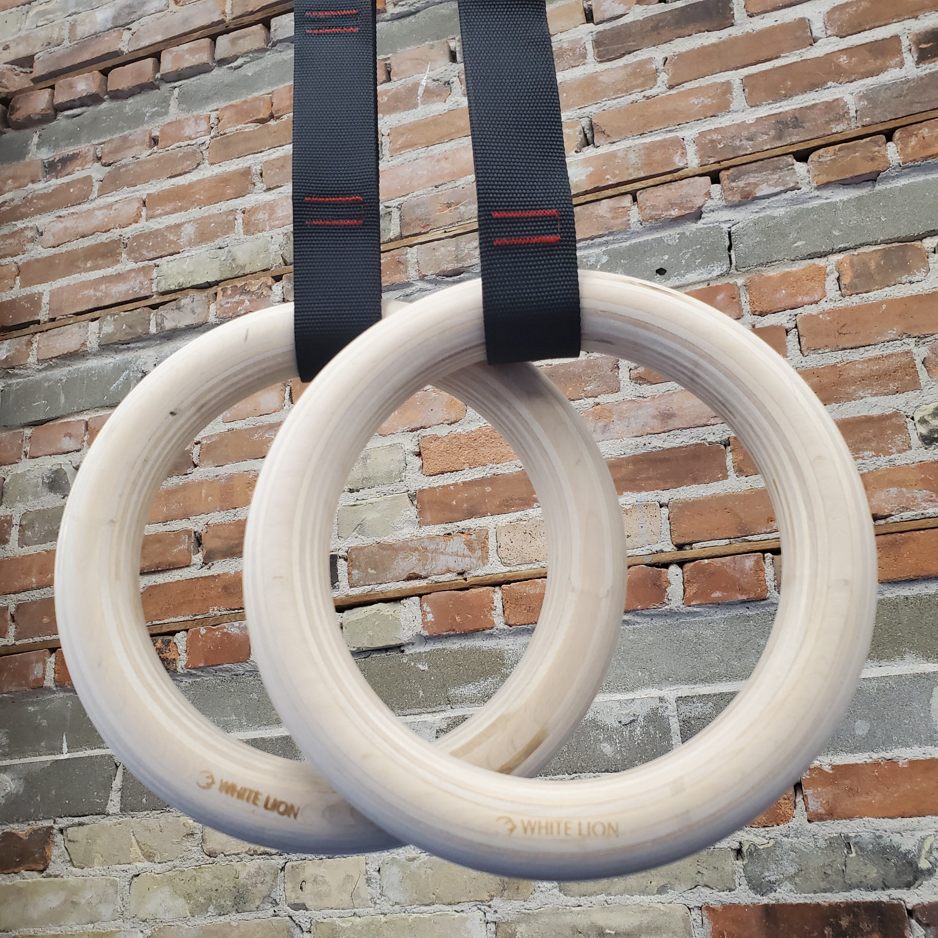 Wood Gymnastics Rings with Competition Straps