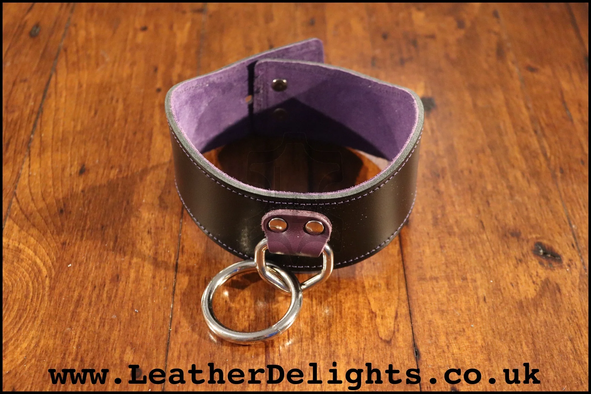 Black 2" Wide Contour Collar with Welded O Ring and Suede Lining