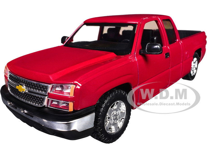 2006 Chevrolet Silverado 1500 Pickup Truck Red Metallic "Die-Cast Collection" Series 1/25 Diecast Model Car by Motormax