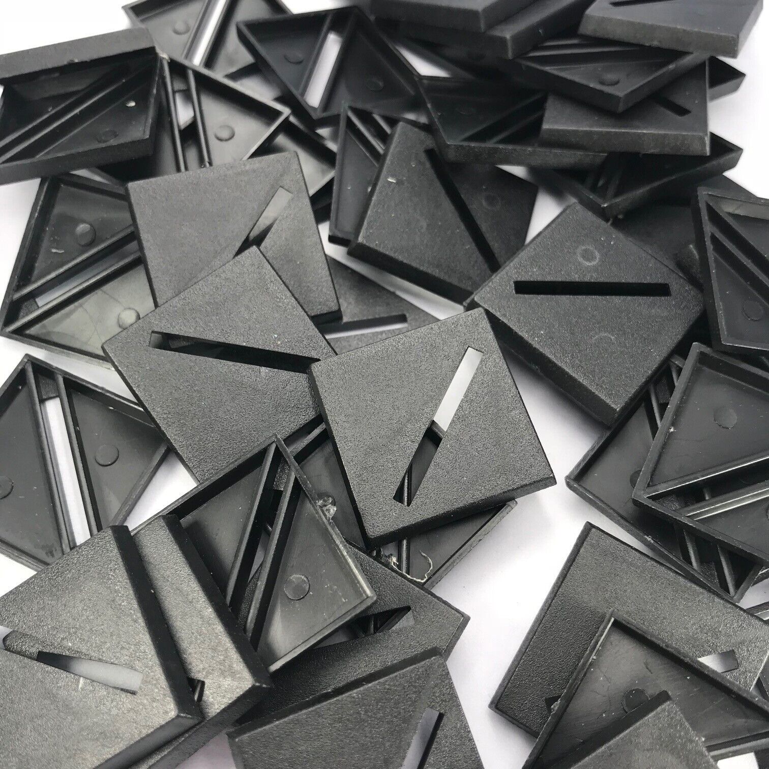 25mm Square Slotted Wargaming New Plastic Bases Ideal For Warhammer Fa