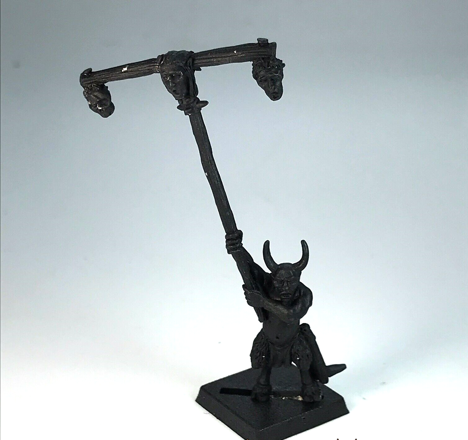 Ungor Standard Bearer Beastmen Warhammer Fantasy Classic Metal GW X254